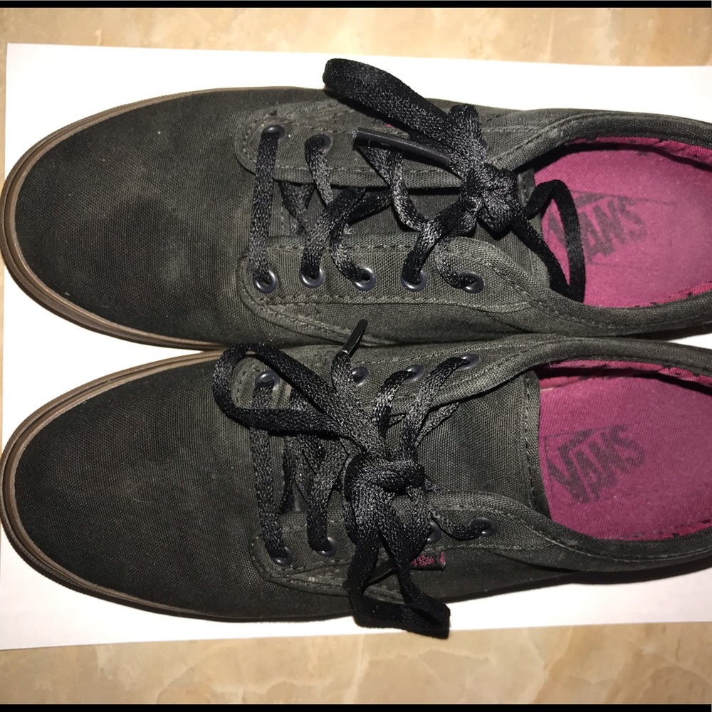 Black/Gum Vans - Picture 6 of 8